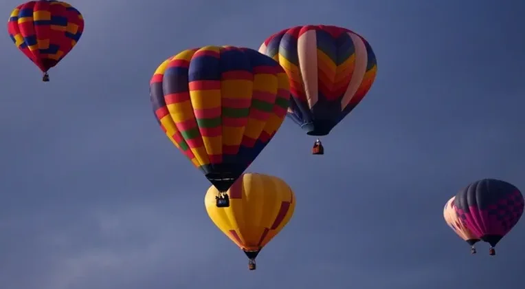 GETTY20IMAGE_HOT20AIR20BALLOON_32419_1553453305213.jpg_6936425_ver1.0_640_360-1-1 (1)